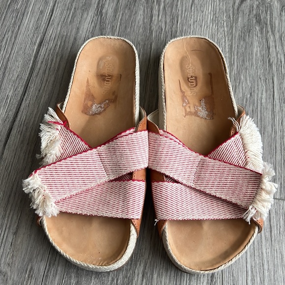 Red Fringe Criss Cross Sandals Soludos - Picture 3 of 8